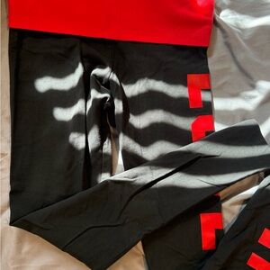 PINK Victoria's Secret Black and Red Leggings with Dynamic Wave Pattern